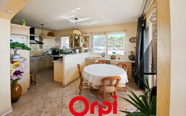 Appartement à vendre    4 pièces • 107 m2 Bandol