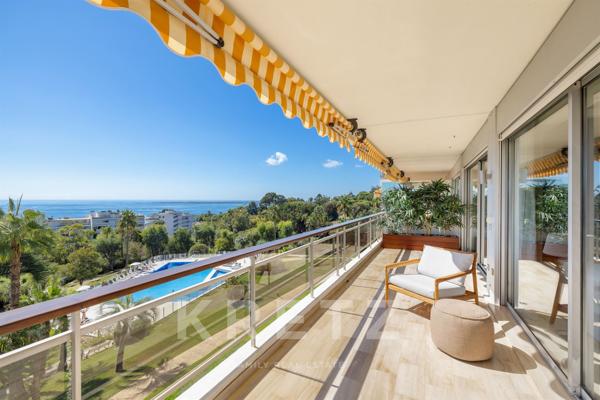 Appartement 4 pièces 150m2 Terrasse Vue Mer Vallauris limite Cannes