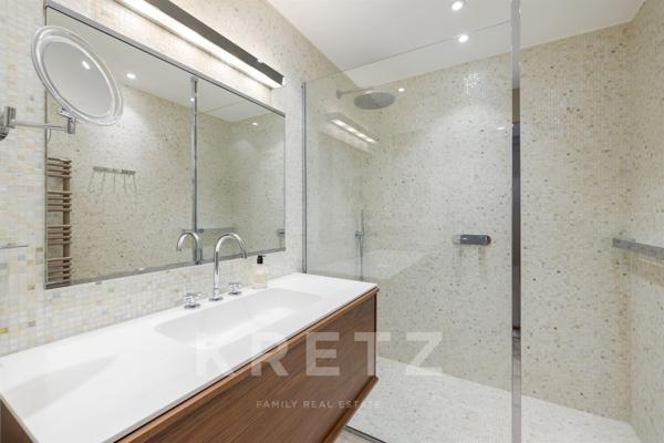 Appartement 4 pièces 150m2 Terrasse Vue Mer Vallauris limite Cannes