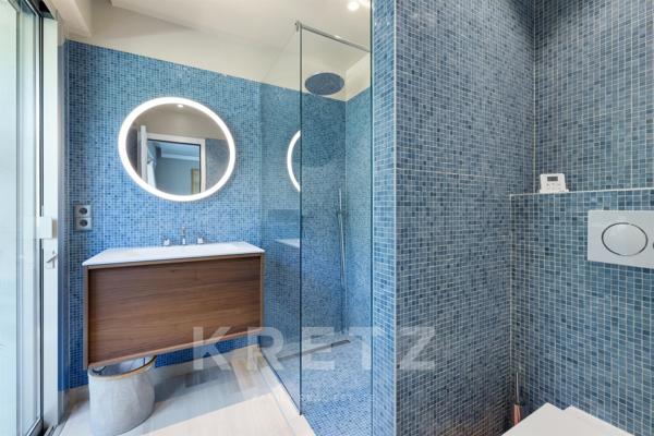 Appartement 4 pièces 150m2 Terrasse Vue Mer Vallauris limite Cannes