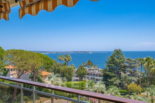 Appartement 4 pièces 150m2 Terrasse Vue Mer Vallauris limite Cannes