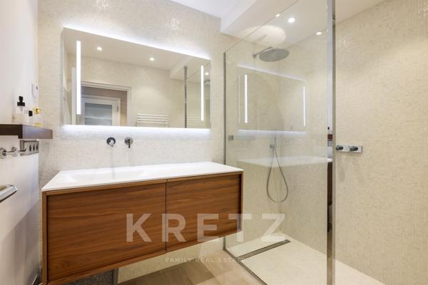 Appartement 4 pièces 150m2 Terrasse Vue Mer Vallauris limite Cannes