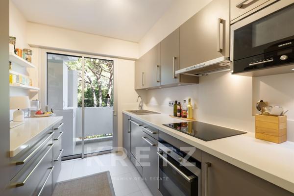Appartement 4 pièces 150m2 Terrasse Vue Mer Vallauris limite Cannes