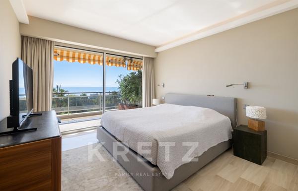 Appartement 4 pièces 150m2 Terrasse Vue Mer Vallauris limite Cannes