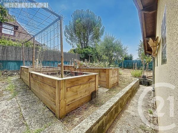 Maison à vendre  4 pièces - 130,90 m 2   MONTPON MENESTEROL  - 24