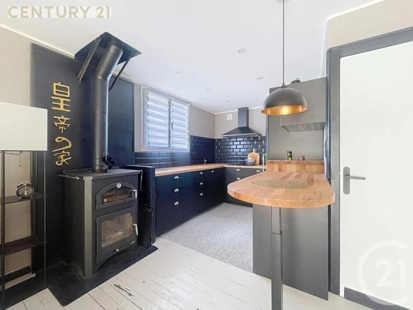 Maison à vendre  4 pièces - 130,90 m 2   MONTPON MENESTEROL  - 24
