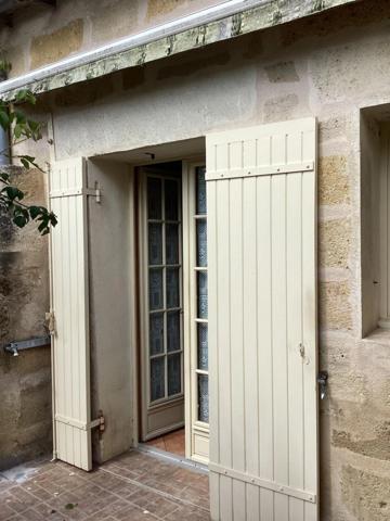 Maison en pierres 190 m² avec dépendances et terrain 1420 m²