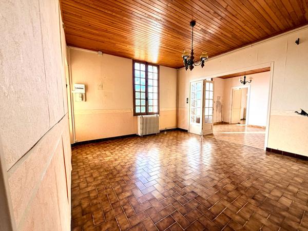 Maison en Pierre avec dépendances à vendre à Maransin