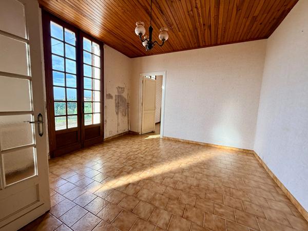 Maison en Pierre avec dépendances à vendre à Maransin
