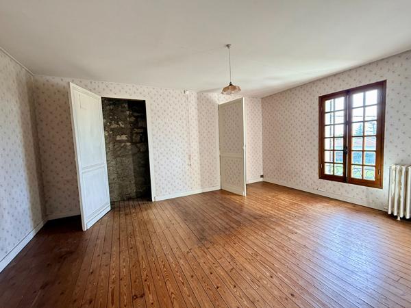 Maison en Pierre avec dépendances à vendre à Maransin
