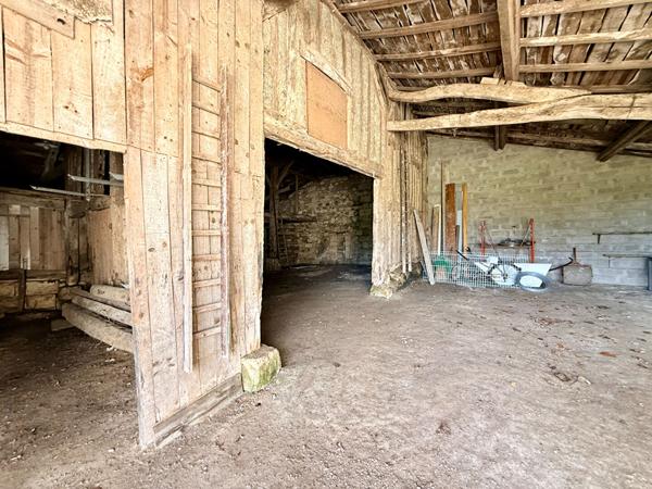 Maison en Pierre avec dépendances à vendre à Maransin
