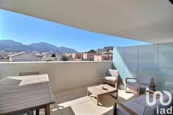 Appartement 3 pièces de 70 m² à Marseille (13008)