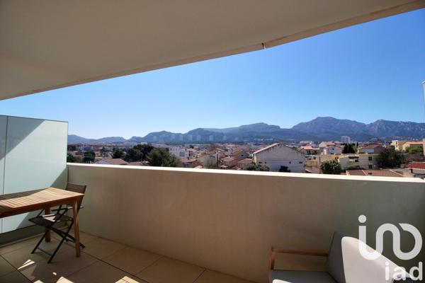 Appartement 3 pièces de 70 m² à Marseille (13008)