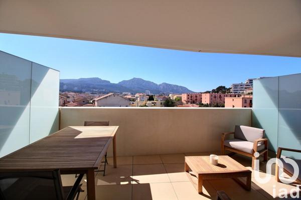 Appartement 3 pièces de 70 m² à Marseille (13008)