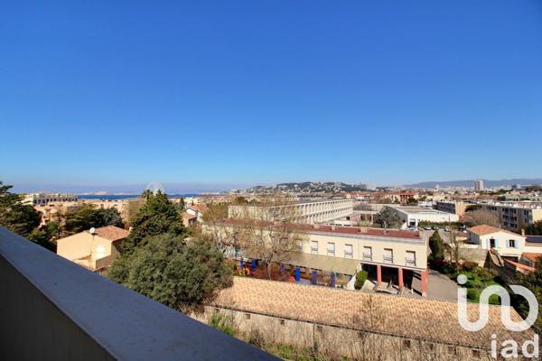 Appartement 3 pièces de 70 m² à Marseille (13008)