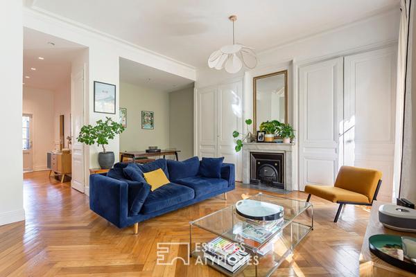 Appartement ancien rénové et traversant