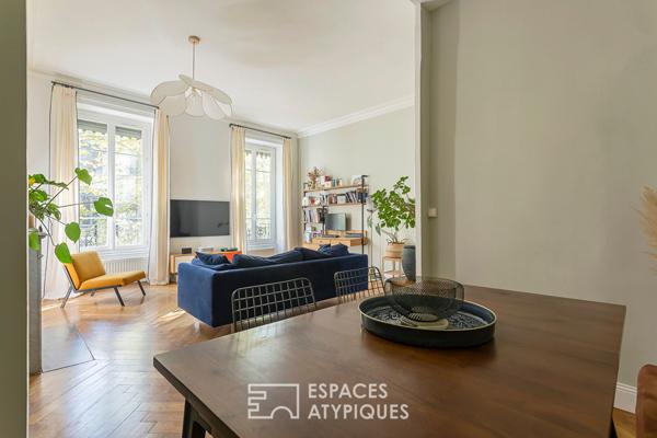 Appartement ancien rénové et traversant