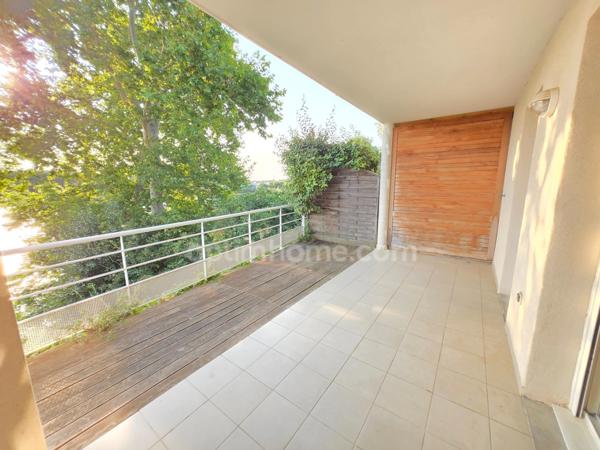 Appartement de vos rêves avec vue sur l'Étang de l'Olivier à Istres ! T2. 2 PIECES (13)