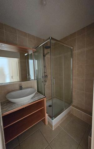 Appartement de vos rêves avec vue sur l'Étang de l'Olivier à Istres ! T2. 2 PIECES (13)