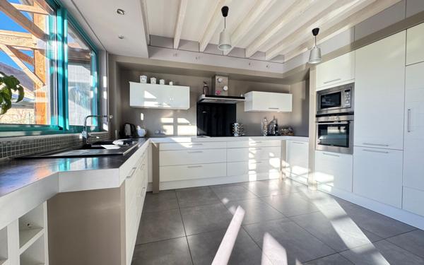 Maison à vendre    5 pièces •  Ger