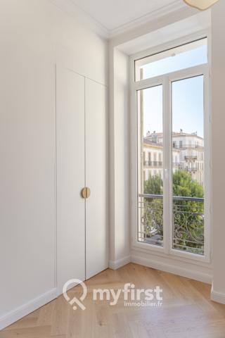 Haute-Ville de Toulon – Appartement haussmannien rénové, deux minutes de la Place de la Liberté
