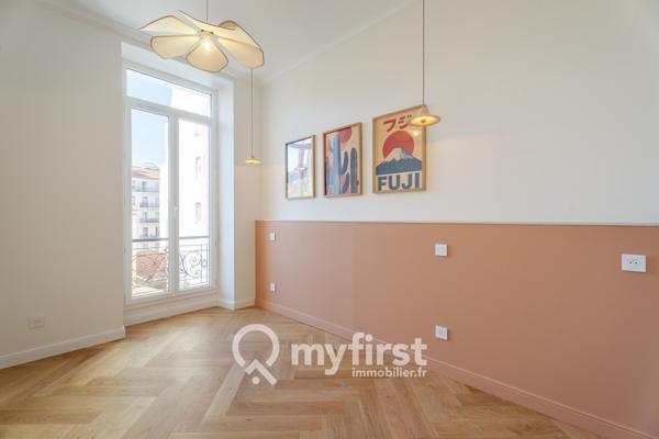 Haute-Ville de Toulon – Appartement haussmannien rénové, deux minutes de la Place de la Liberté