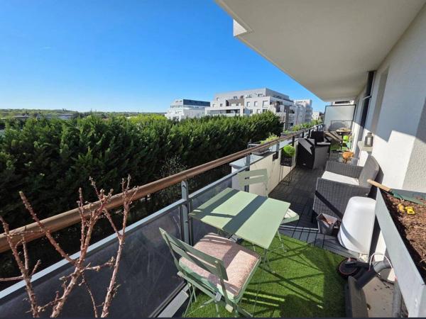 Vente                                                      Appartement
                        
                     4 pièces                      74 m2                     à Choisy-le-Roi