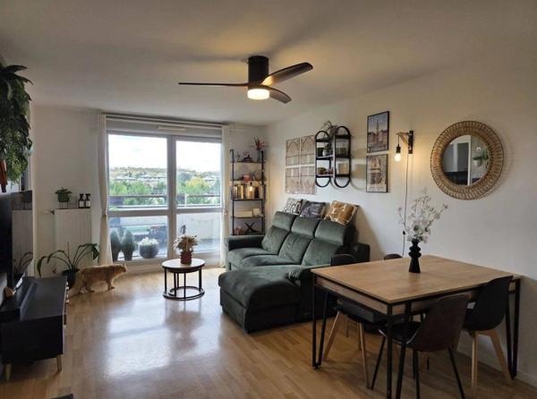 Vente                                                      Appartement
                        
                     4 pièces                      74 m2                     à Choisy-le-Roi