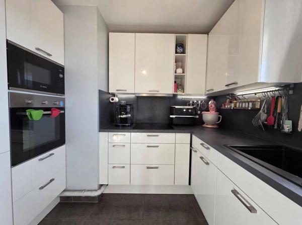 Vente                                                      Appartement
                        
                     4 pièces                      74 m2                     à Choisy-le-Roi
