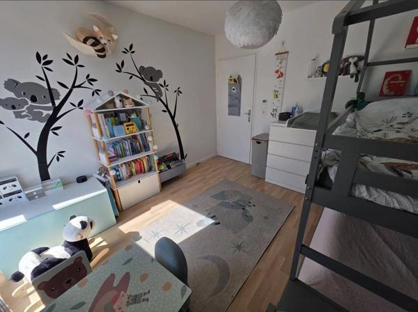 Vente                                                      Appartement
                        
                     4 pièces                      74 m2                     à Choisy-le-Roi