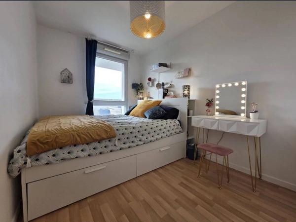 Vente                                                      Appartement
                        
                     4 pièces                      74 m2                     à Choisy-le-Roi