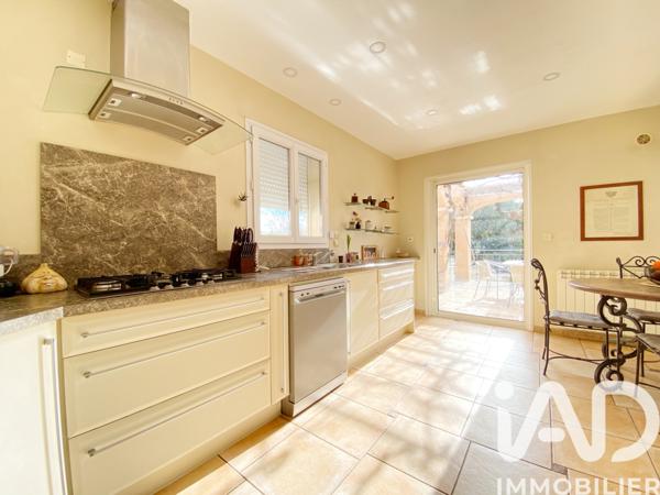 Maison à vendre 4 pièces 140 m² Sorgues