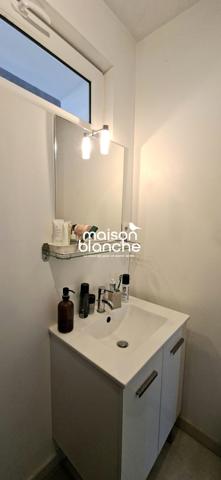 BEL APPARTEMENT AVEC JARDIN / STATIONNEMENT
