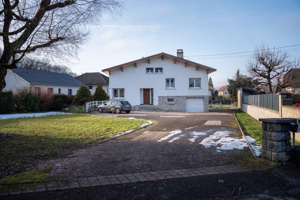 Maison 6 pièces 4 chambres sur 22ares