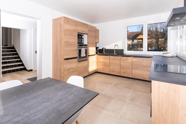 Maison 6 pièces 4 chambres sur 22ares