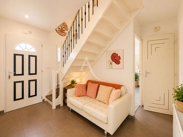Maison Monnaie 6 pièce(s) 122 m2 -
