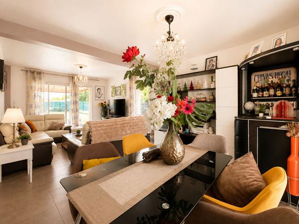 Maison Monnaie 6 pièce(s) 122 m2 -
