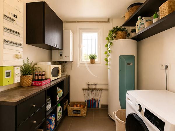Maison Monnaie 6 pièce(s) 122 m2 -