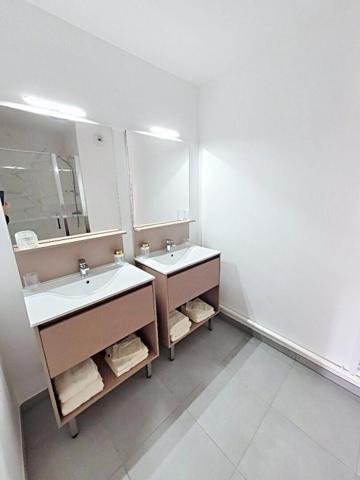 Halluin Appartement récent avec 2 chambres et terrasse