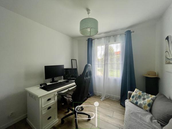 Maison 4 pièce(s) 3 chambre(s) 102 m²