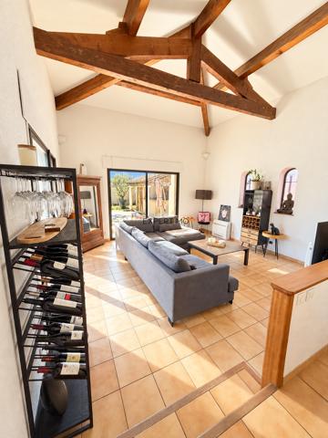 MAISON AVEC PISCINE