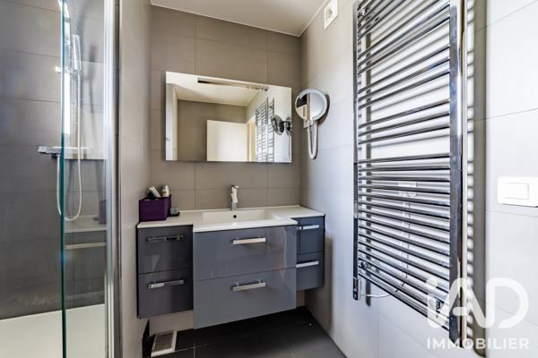 Appartement à vendre 5 pièces 88,83 m² Courbevoie