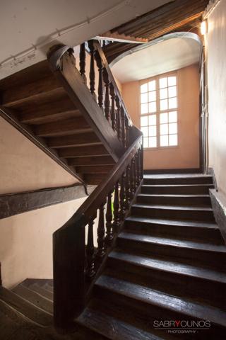Duplex rénové T4 au 2d étage d'une petite copropriété ancienne en plein centre ville
