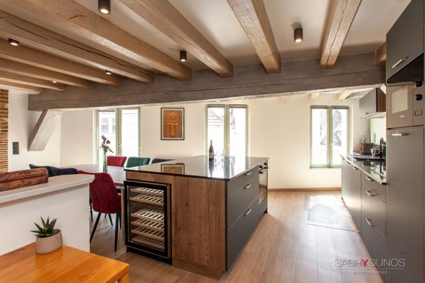 Duplex rénové T4 au 2d étage d'une petite copropriété ancienne en plein centre ville