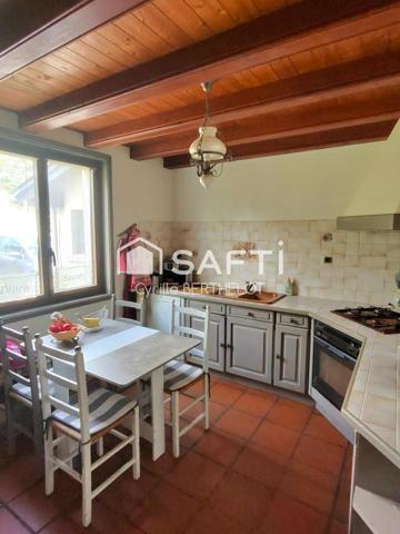 ? **Maison familiale ensoleillée à Font-Romeu – 2 appartements, jardin de rêve et bonne humeur garantie !**