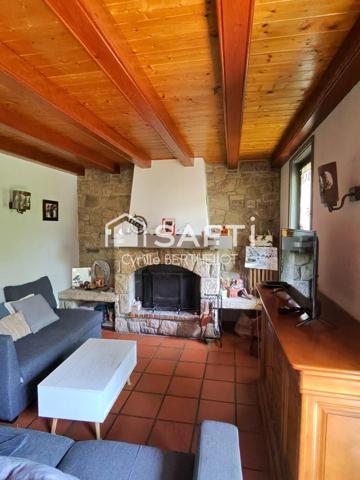 ? **Maison familiale ensoleillée à Font-Romeu – 2 appartements, jardin de rêve et bonne humeur garantie !**