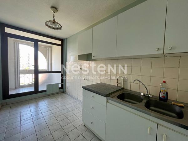 Appartement T4 80m2 2 chambres séjour double loggia et cellier Talence.