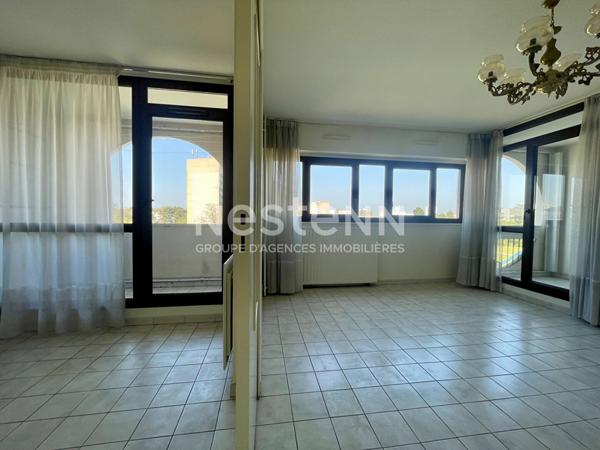 Appartement T4 80m2 2 chambres séjour double loggia et cellier Talence.
