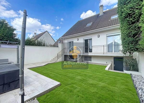 Vente                                                      Maison
                        
                     7 pièces                      144 m2                     à Ormesson-sur-Marne