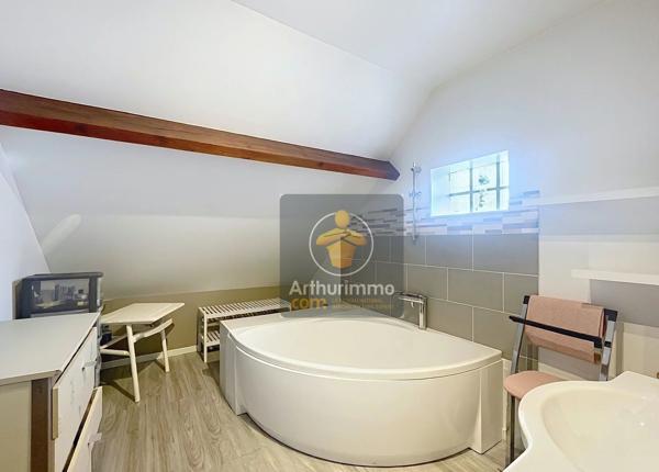 Vente                                                      Maison
                        
                     7 pièces                      144 m2                     à Ormesson-sur-Marne